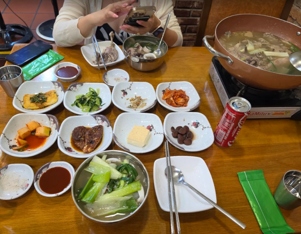 호치민 산수갑산 투득점